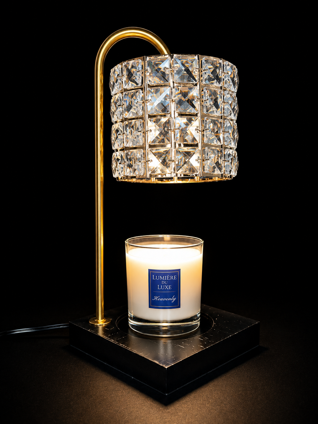 Lumière du Luxe Heavenly wickless candle in a clear glass vessel